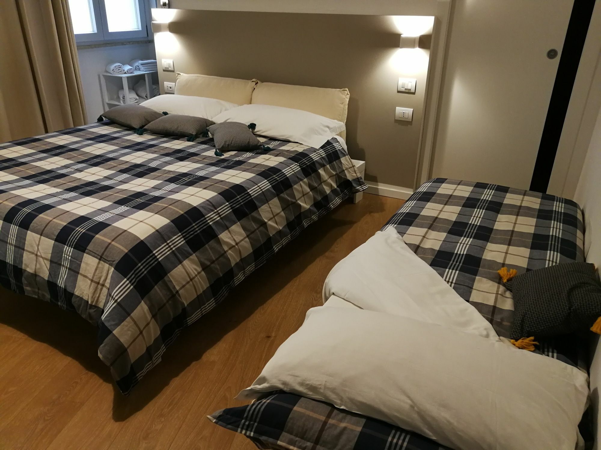 Dome Hotel Каляри Екстериор снимка
